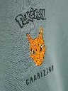 Sweat à capuche et motif Pokémon Dracaufeu Gris